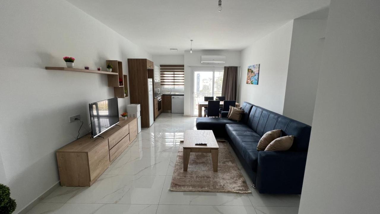 Tetris Apartment Spacious Comfortable Nicosia Esterno foto